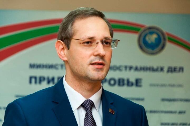 Приднестровье предлагает Молдове подписать договор о мире и добрососедских отношениях, заявил министр иностранных дел Виталий Игнатьев на пресс-конференции в МИА "Россия сегодня"