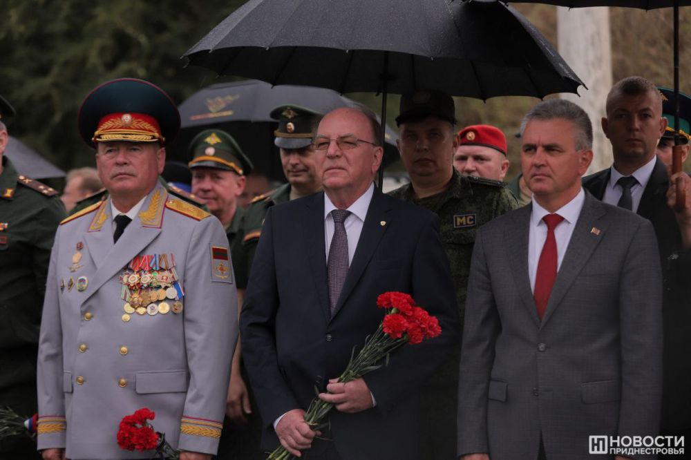 � ������������� �������� ������������� ����������� � ����� 30-����� �������������� ��������