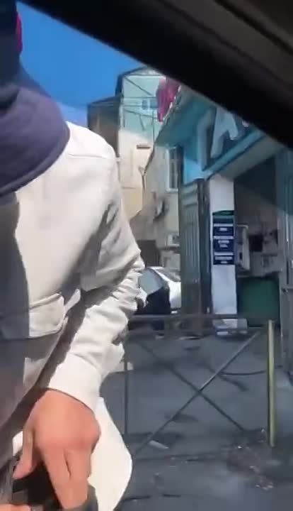 � ��������� �������� ����������� ����������� 1000 ������, ������� �� ����� ������� �����-�� ������