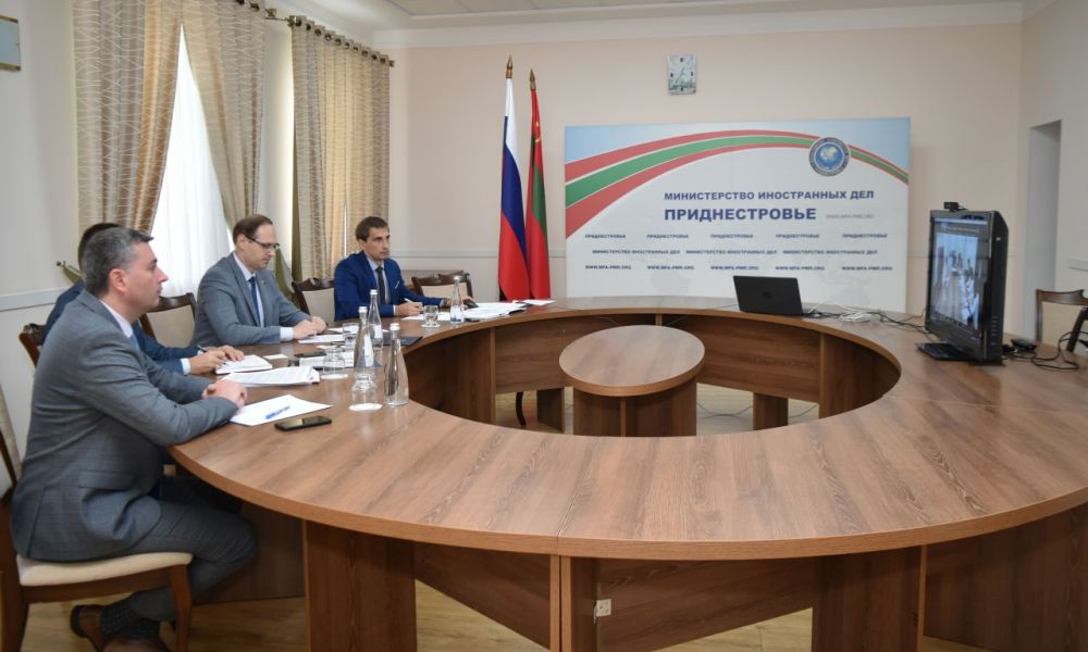 Сегодня прошел онлайн-диалог Виталия Игнатьева и Олега Серебряна