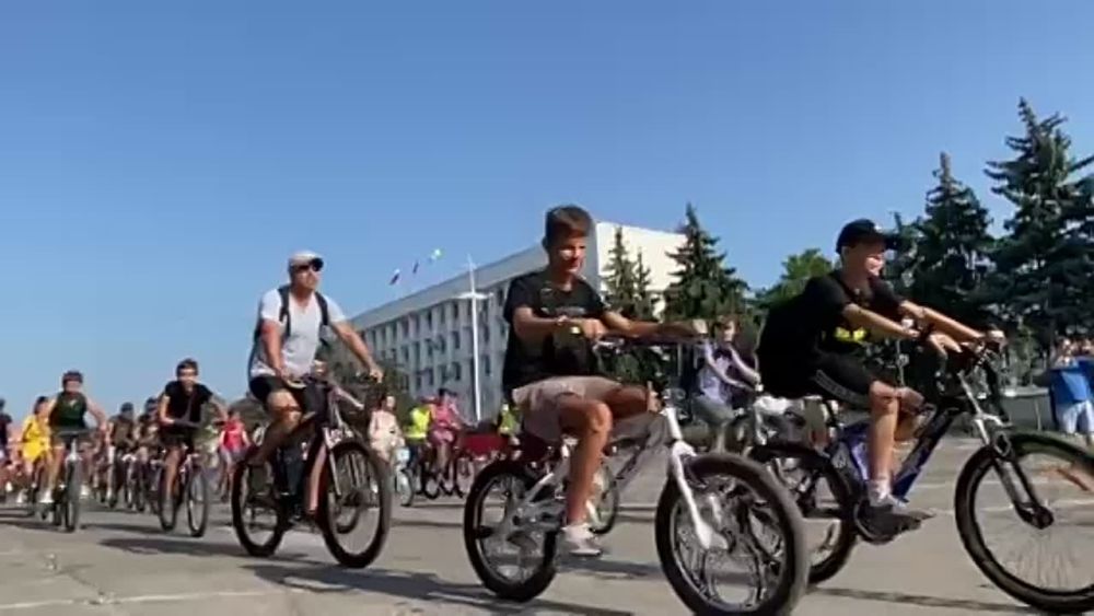 ������ 200 ������� ������� ������� � �����������, ������������ ��� ������������ ������ �� �������-���������� �����������