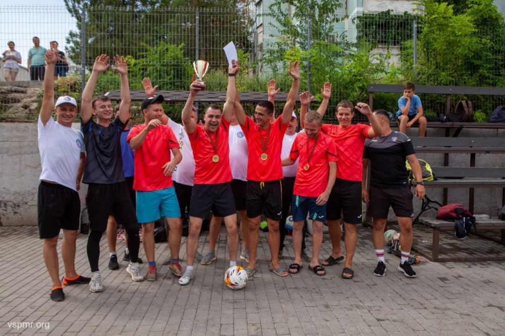 Футбол бывает солнечным