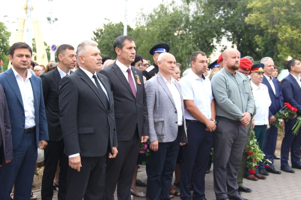 �������� �������. ������������� �������� 32-� ��������� �� ��� �����������. �� ���� ���������� 2 �������� ������ ������������� � ����������� �����������. � �������� ��� �������� � ������� � ���������� � ����� ������ �������� ������. ����� ��������� ������