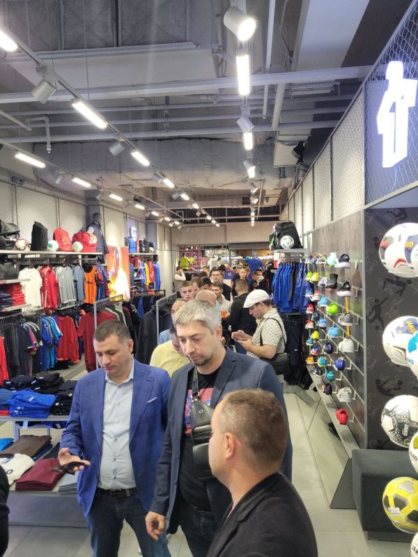 � �������� �����������, ������� �������� ��� ���������� ����� ������, ���������� � ���������� � ���� �� ��, ����� ��� ������ ������ ������ �� ���� � ����������� �� ������������ ������ ������