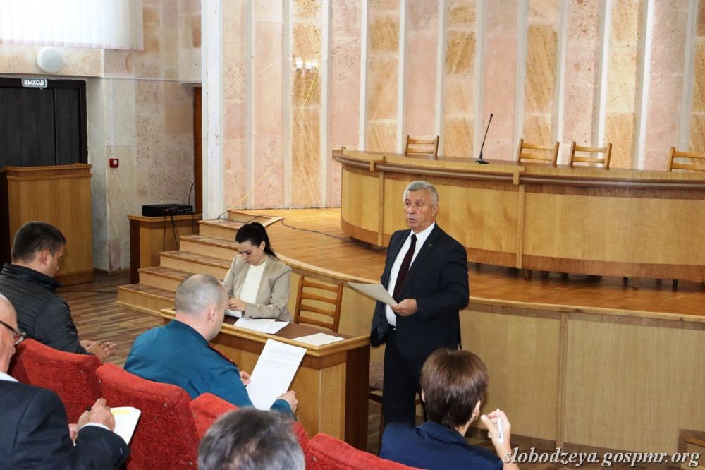 � ������� ������. � ���������������� ��������� �������� ���������� � ������-������� �������