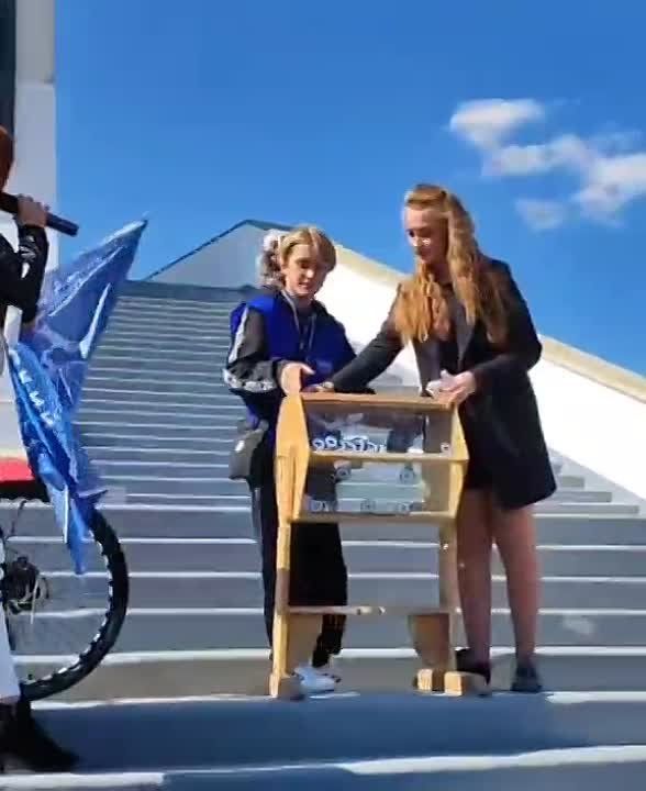 ���������� � �������. 25 �������� ����� 160 ������� ������� ������� � ����������� � ����������� ���������. ������� ������������ �� ��������� � ������