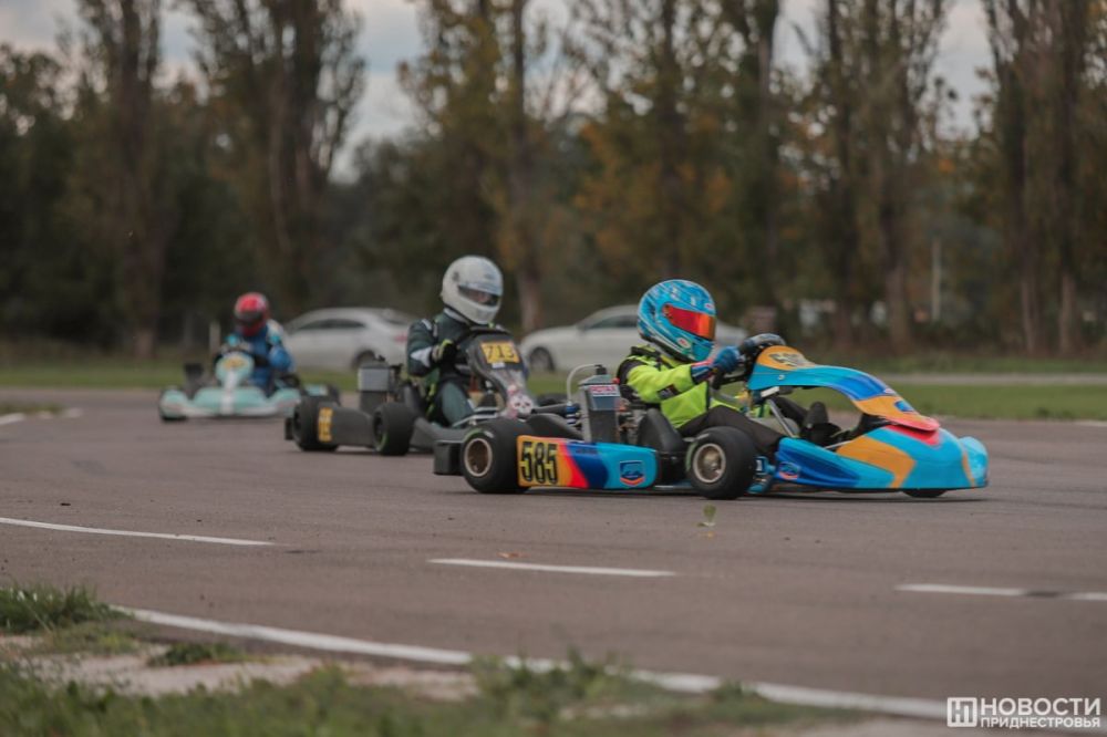 ������������� ��������� ���������� ���� ��������� �������� �� �������� � ������ Rotax Senior