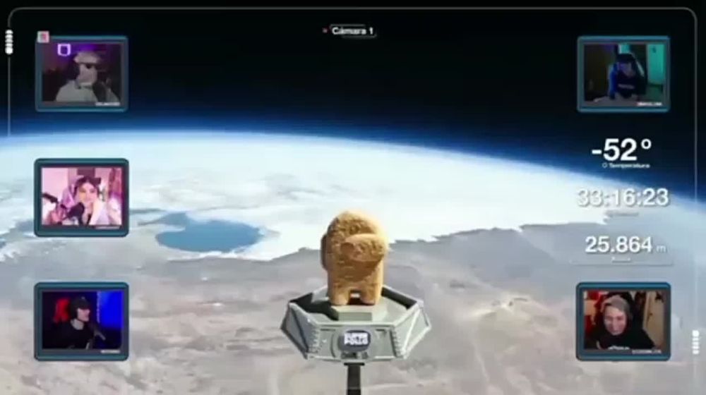 ��������� ����� �������� �������� � ����������� ������� � ����� ��������� ���� Among Us. ������� ������� ������� �� ������ 32 �� ����� 40 �����