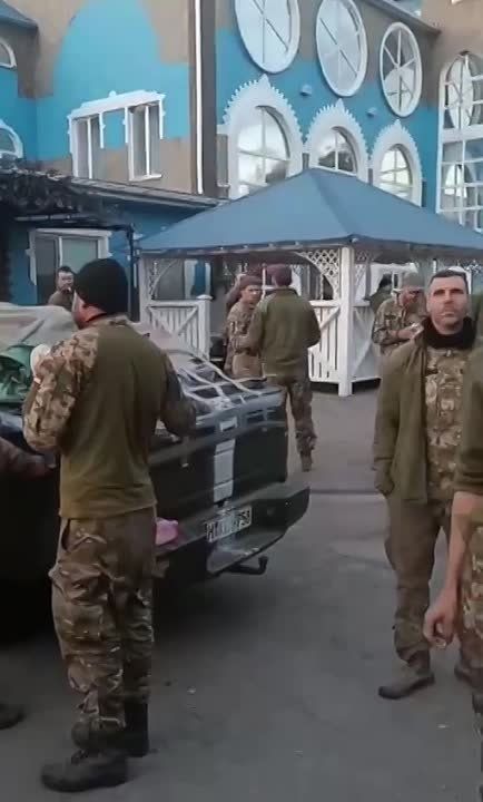 �� ����� ������� 35-� ��������� ������� ������� ������ (�. ������), ������� ������� � ����������� �����������