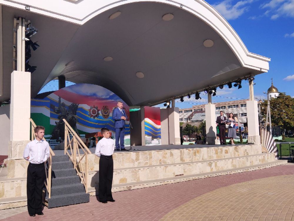 "� ����������, ������ �������������!" - ������� � ��� ������� ��������� ����� ���������������� �. ��������� � �. ���������� ���� ��������