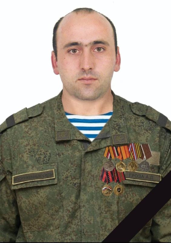 ����� ������ �������. 4 ������� � ���� ����������� ������� �������� �� ������� ����� ��� ������, �������� ���� ������� ����� ������ ����������, 1991 ���� ��������