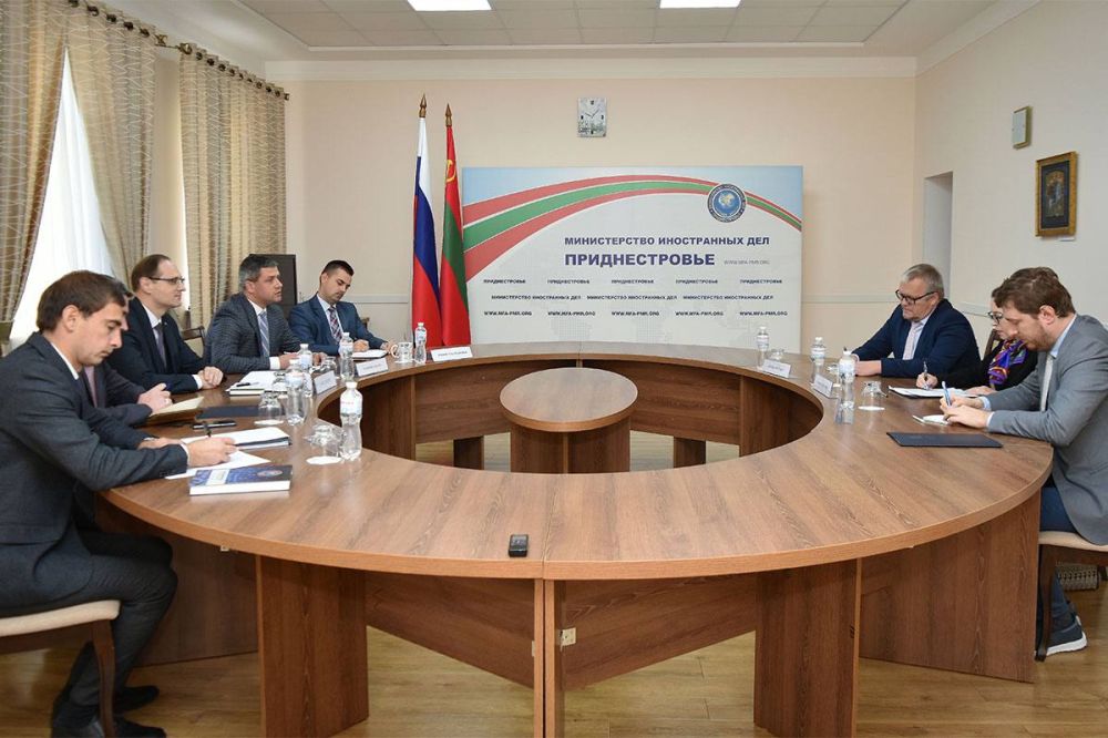 Министр иностранных дел ПМР Виталий Игнатьев встретился с главой Миссии ОБСЕ в Молдове Келли Кайдерлинг
