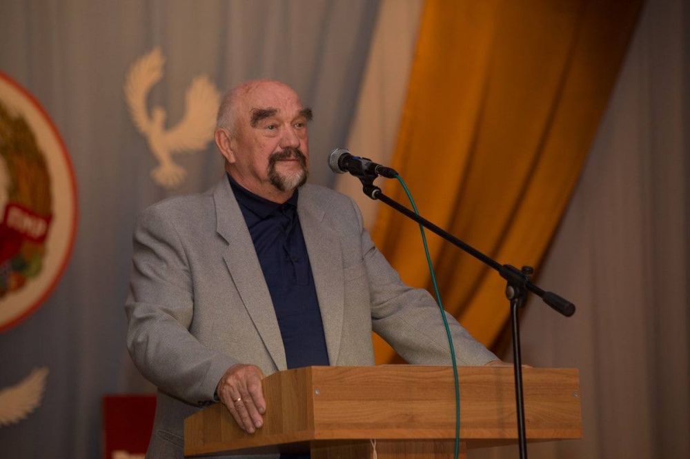 Сегодня день рождения отмечает Игорь Смирнов