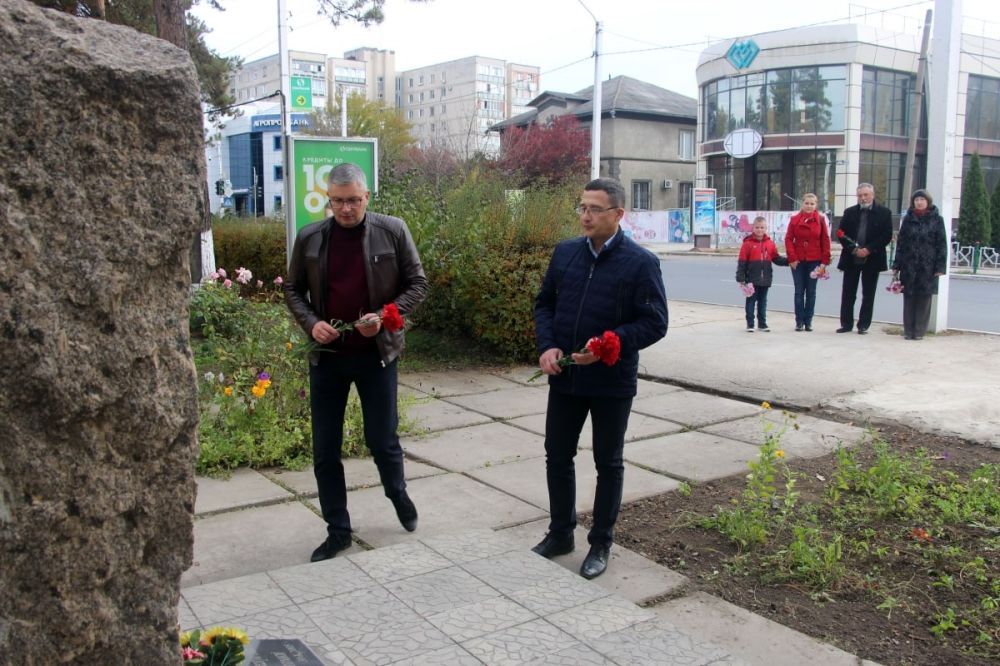 ������ ����� ������������ ��������� ������� ������� � � �������