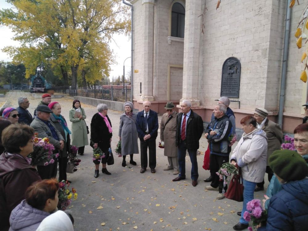 - ��� ������������� ������� ������ ���, ����� � ��������� ����� ������, ����� � ���������� ���� �������� � ������ ������ ����� ����� ����� � �����