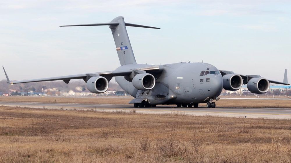 � �������� ��������� (���-������ �������) ����� �� ������� Boeing C17A Globemaster III ��� ������������ ����������� �������...