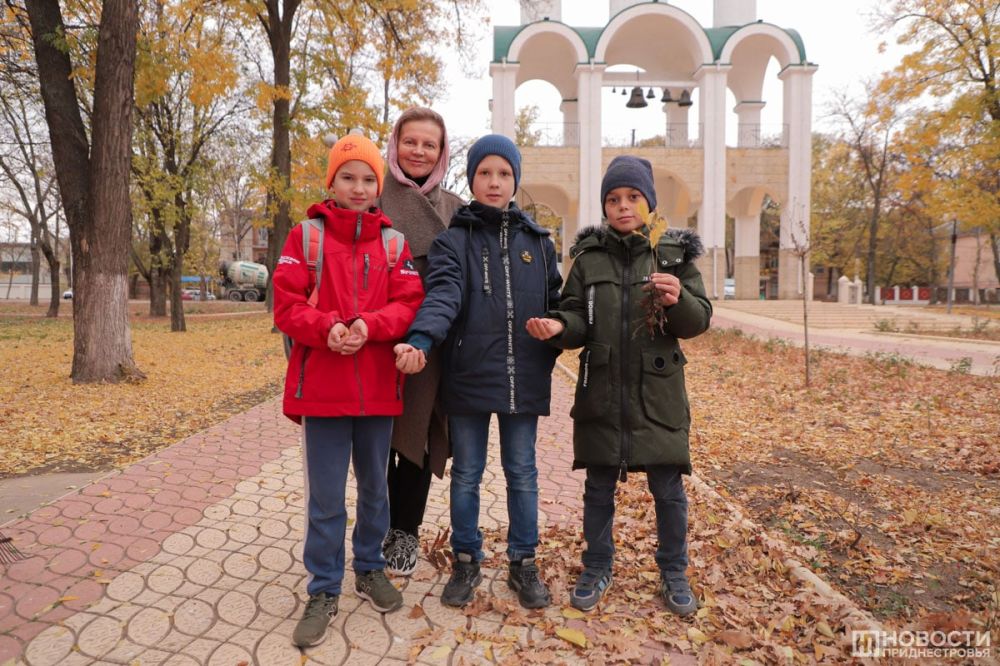 ����� 100 �������� �����, 500 ������� � 200 ������ ������ �������� ������� � ���������� ����� ���������