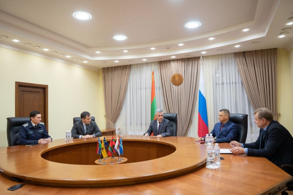 Президент провел совещание по работе пунктов пропуска