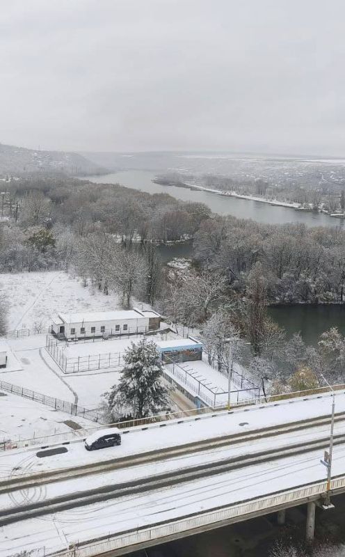 ������� ������ �����������, ������ � ���� ����� � ����� ������ � ������������� �� ������� ������