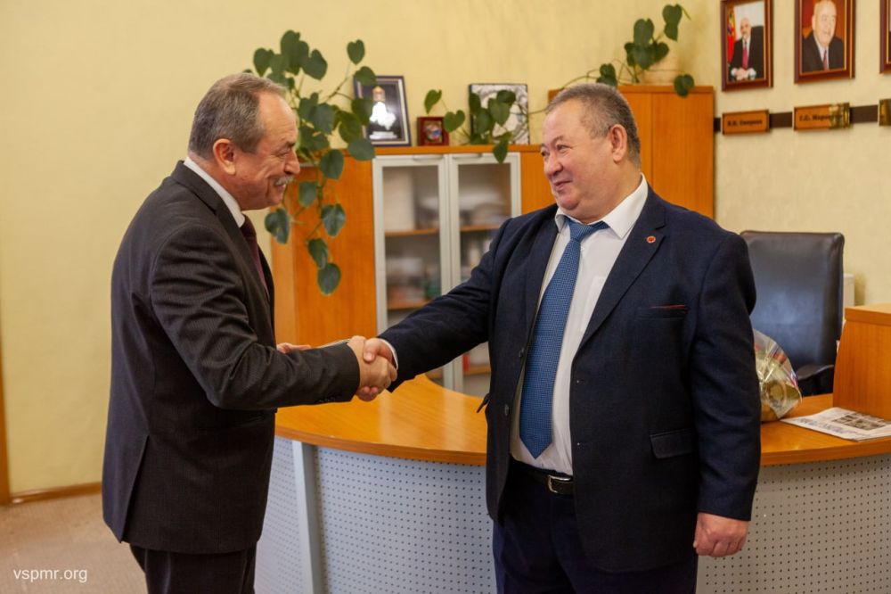 Сегодня 65-летие отмечает Михаил Бурла – депутат Верховного Совета IV, V и VI созывов, Председатель Верховного Совета ПМР V созыва