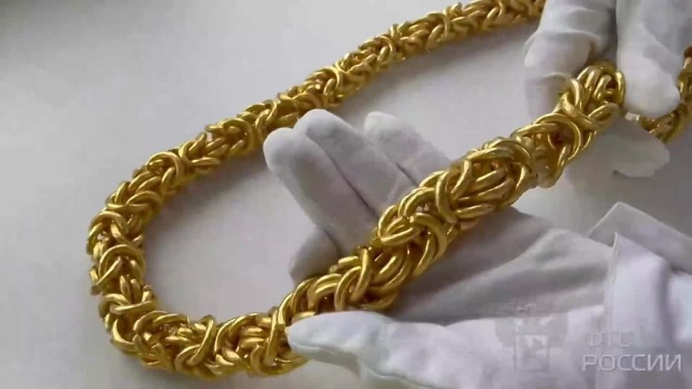 ��������� ����������� ���������� ������������� � 4-������������� ������� ����� �� 10 ��� ������