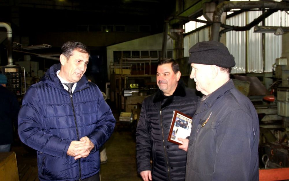 От всей души виновника торжества поздравил глава госадминистрации