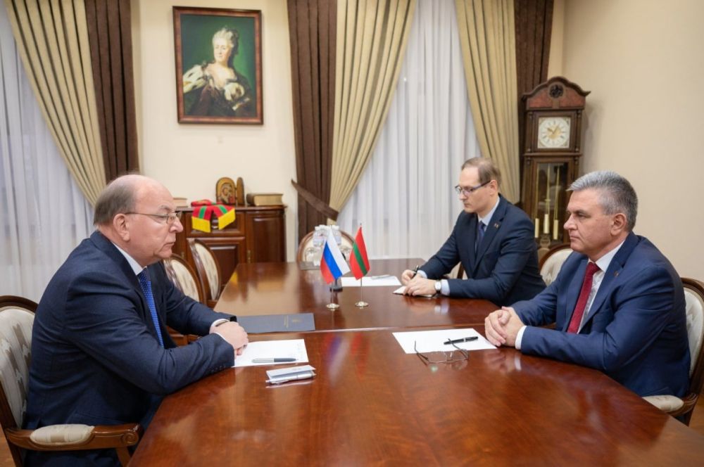 Президент встретился с послом России в Молдове Олегом Васнецовым