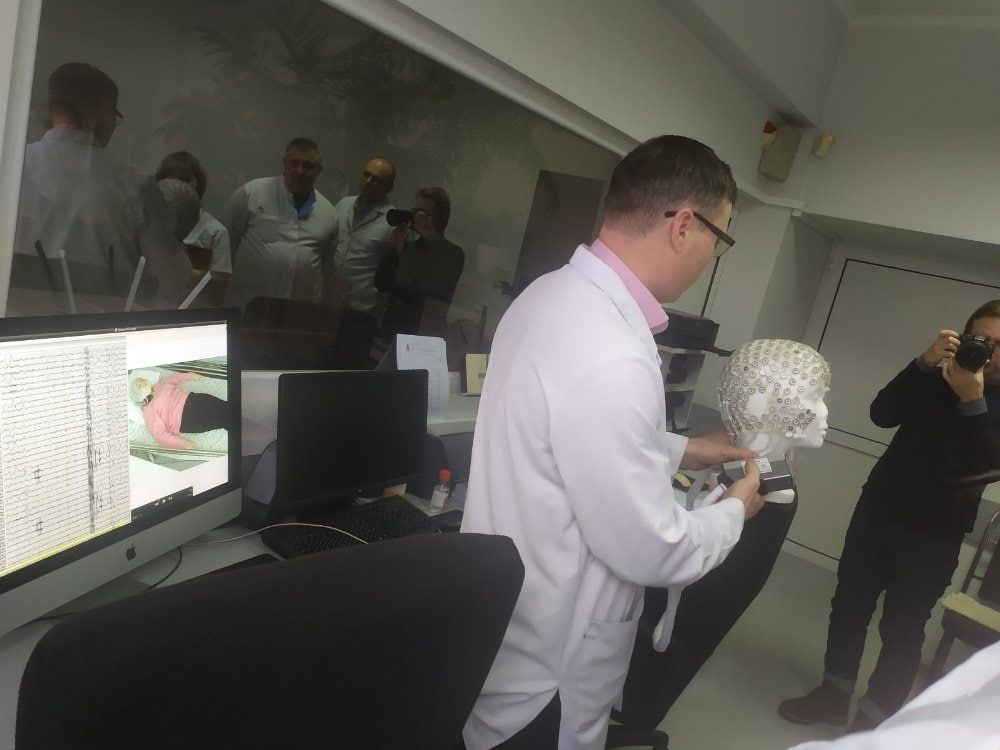 �� 11 ������� �� ���� ���������� ����� 400 ������ ������ ����� ��������� ������������