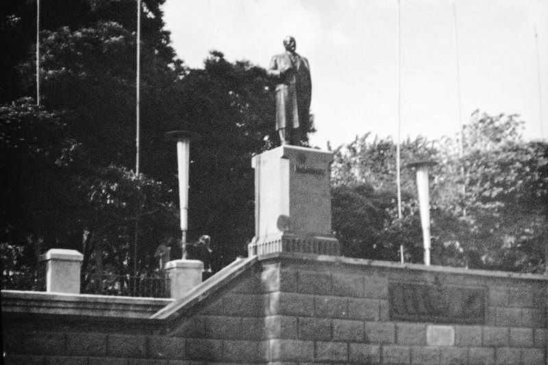 ��� ���� ����������� �� ������ ������� ���������� ����� ������ � �������� 50-������ �������� � �������������