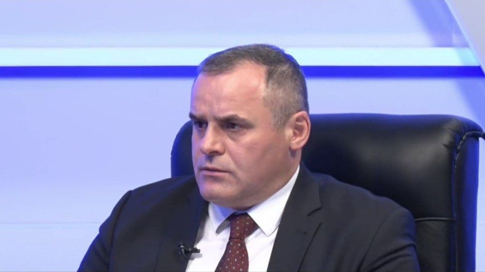 ����� �������� "����������" ����� ����� ���������� � ������, ����� ����������� � ������������� ��������� ��� "�������" �������� ��������