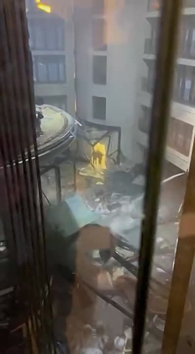 �������� �������� ������ � ����� Dom Aquare � �������