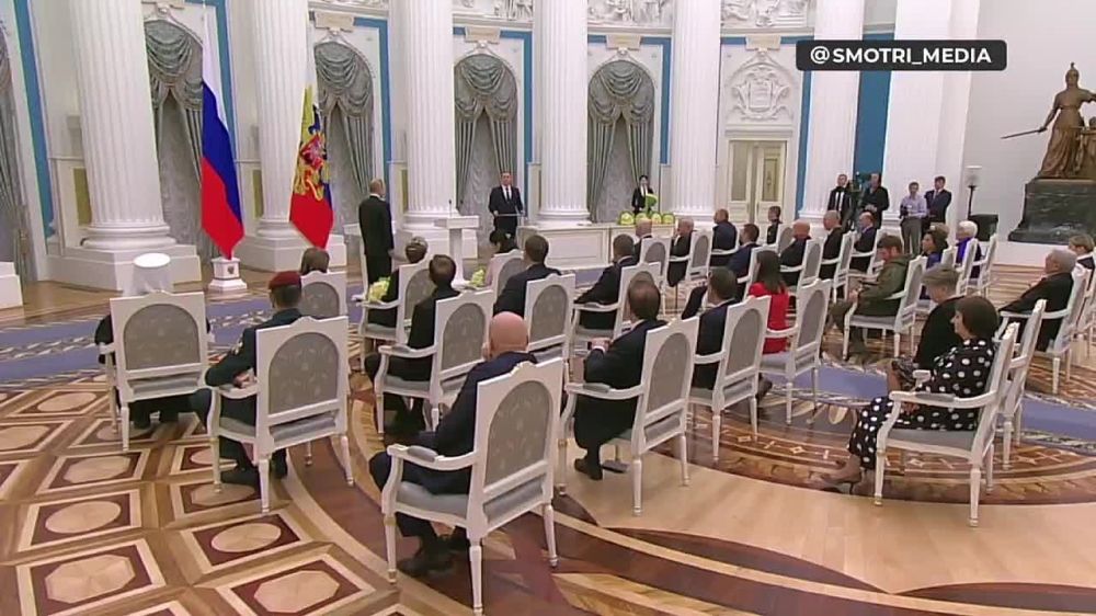 Владимир Путин наградил Маргариту Симоньян «Орденом Почёта»