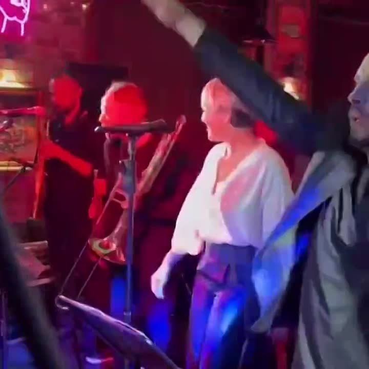 �������� ������ �������� �����, ���������� ������� � ���� � ��������� ������������, ���������� ��������� � ������ �� ����� � ������ ����� 20 ��� ����