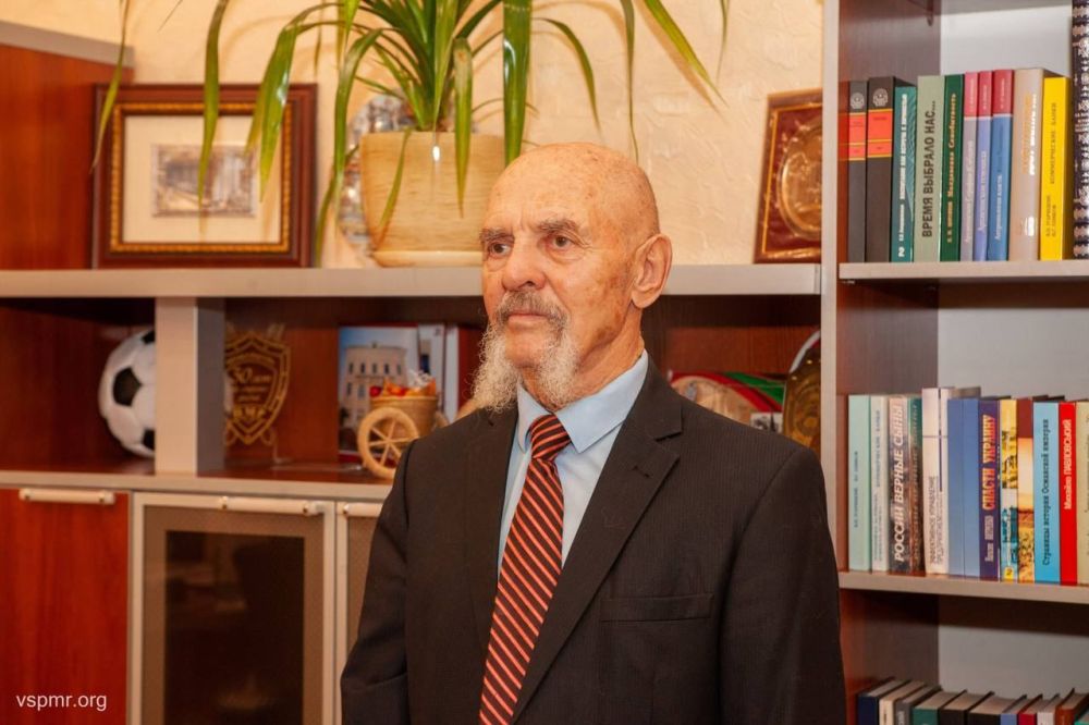 Сегодня свой 80-й день рождения отмечает Владимир Лукич Боднар