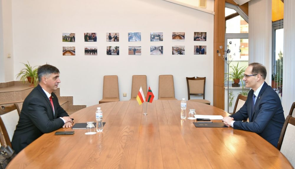 Виталий Игнатьев встретился с Главой Официального Представительства Республики Южная Осетия Виталием Янковским