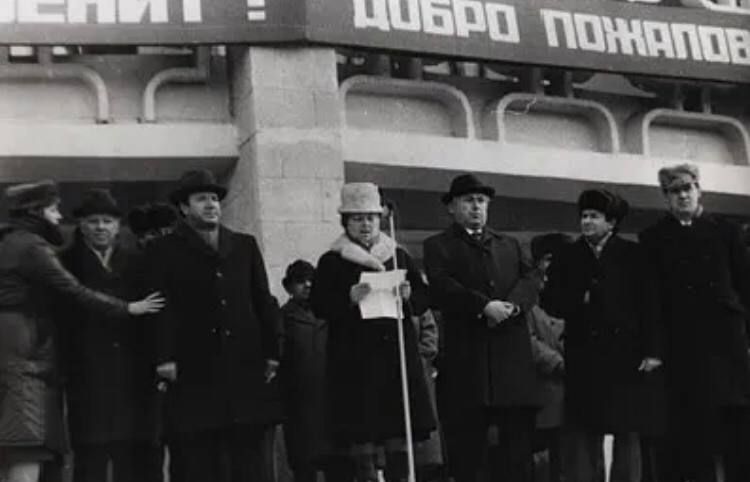 40 ��� ���� �����. 30 ������� 1982 ����, � �������� ������������ ������� ���������� ����������. ������� ���������� 60-� ��������� ����������� ����