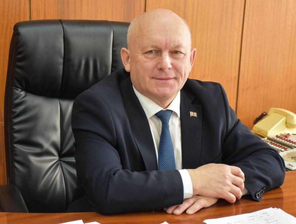 ������� 65-������ ������ �������� ����� ��������������� ������������� ���������� ������ � �. ������� �������� ������������ ������