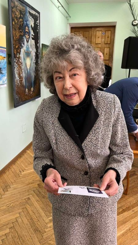 ������� 30-������ ������ �������� ������ � ������������� ���������� ���������� �������� � ���������