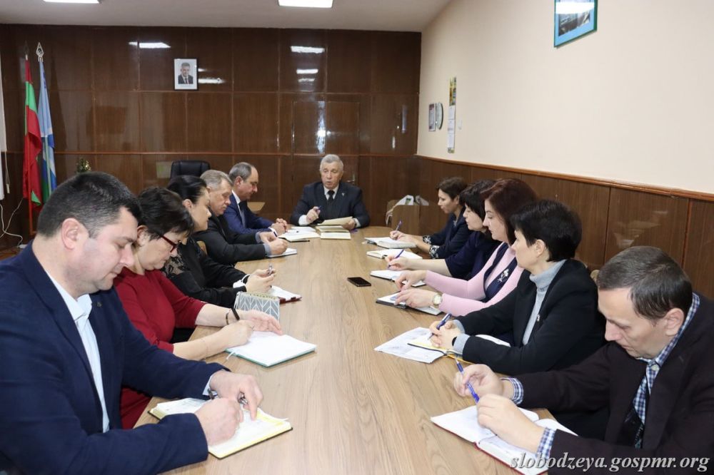 ������� ������ � ���������������� �������� � ������������� ����������� ���������