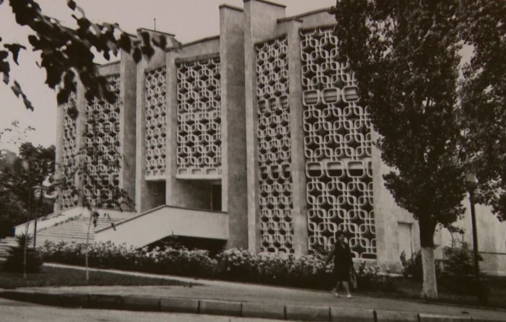 ������� ������������. ������ ��������� ������: �����, ����������, ������ � ����� ���������� ���������. ������ ������ ���� - �������. 37 ��� �����, 17 ������ 1986 ����, ��� ����� ������� ������ �������������