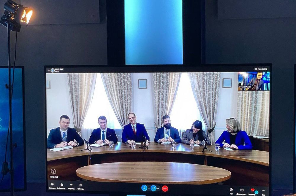 Министр иностранных дел Виталий Игнатьев снова в деле