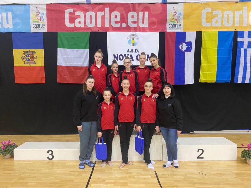 �������� ����������. 15 ���������, ����������� ������ � 1 �. �������, ������� ������� � VI ������������� ������� �� �������������� ���������� �DEL MARE�, ������� ������ 20-21 ������ � �. ������ (������)