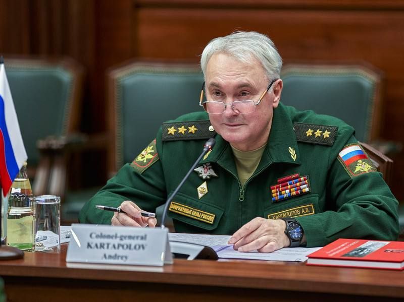 �������� ����� Leopard 2 �� ���� ������������� ����� ����������, ��� ������������ Abrams, �� �������� ���������� �-90 � ������� ���� � �����������, � ����� �������� ������� �� ������� ������ ����������