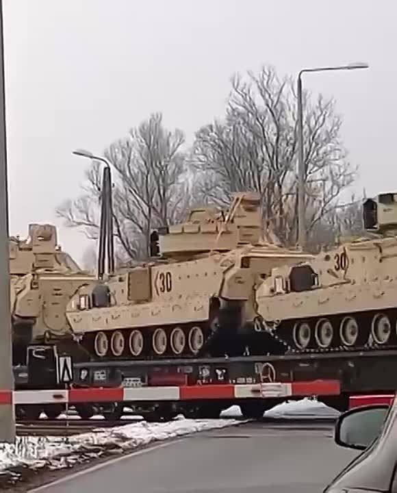 ����������� ������ �� ��������� ���� ���� �����, ��� ����� ��������� ����������� ������� � ��������� ������ �� ���� ������ �Abrams M1� � �Leopard 2�, � ����� ��� �M109 Paladin� � ��� �M2 Bradley�