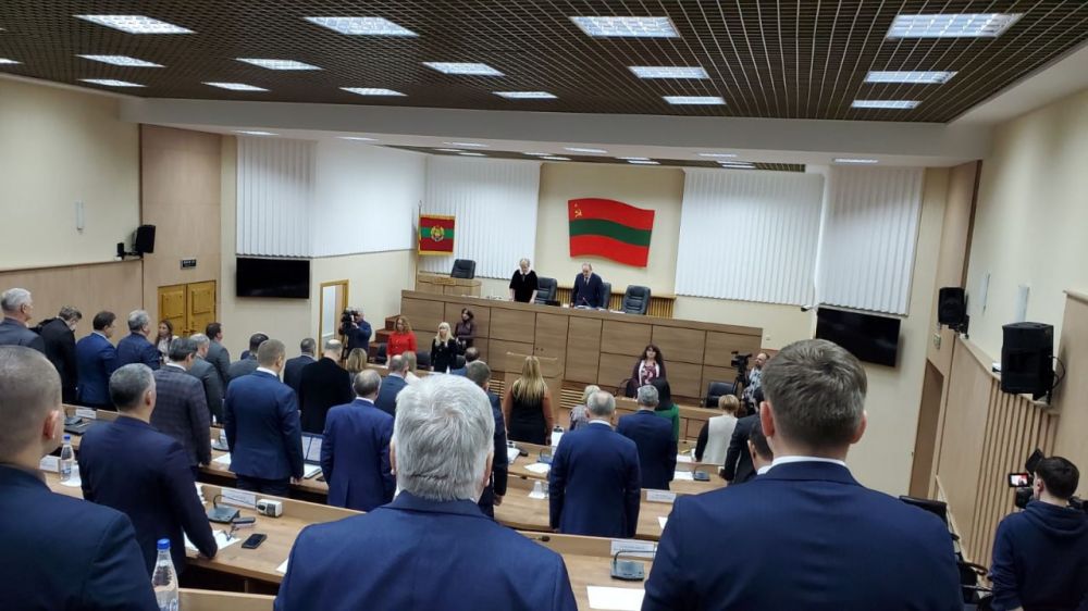 Пленарное заседание Верховного Совета ПМР началось с минуты молчания