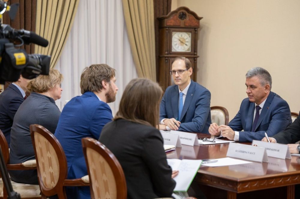 ������ � �����������, �������� � ������� � ��� ��������� ��� �� ���� � ��������� ���������, ������ �������� �� ���������� ����� ��� ���� ����������� ��������� �������������