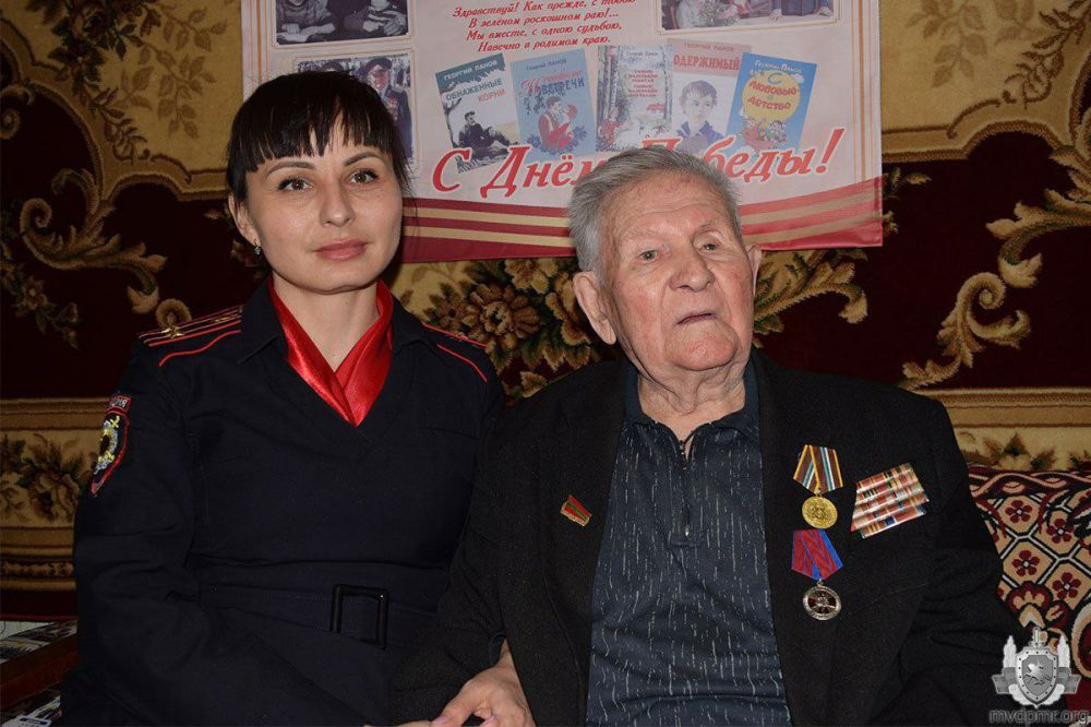 ������� ����� ����� � ����� � 1944 ���� ������������