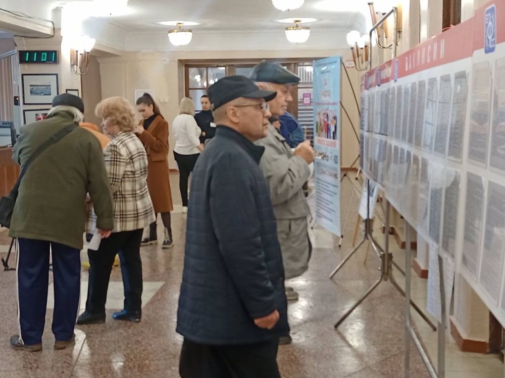 ������ � ������ ����. ������� ������������ 1200 ��������, 80 % - ������� �������������. ������ ����� �������, ����������, ���������, ������, ���������. � �������� ������, ��������� � ��������