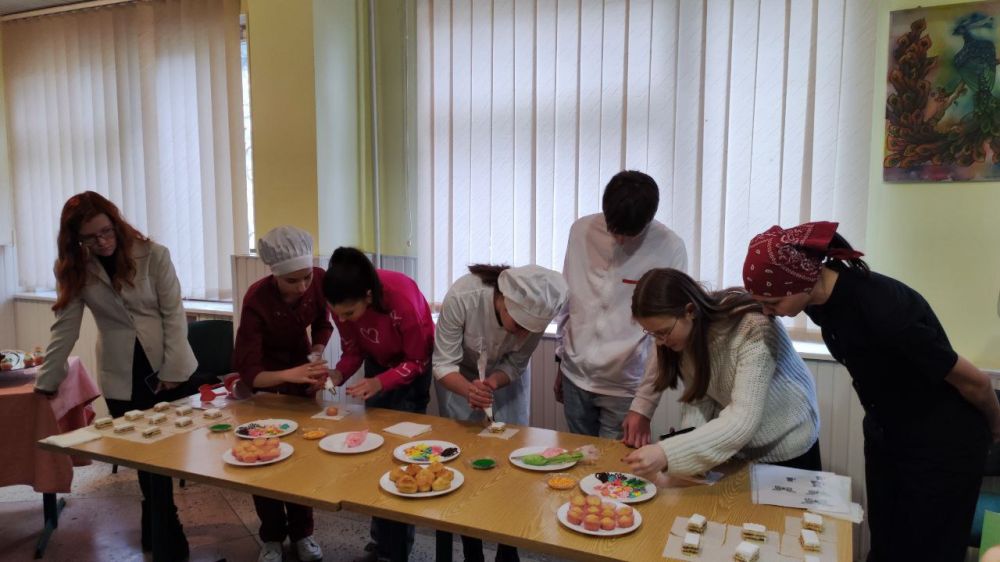 ������� 9� ������ 13 ����� � ������������� ��������� ��������� ������� ���� � ���� ����������