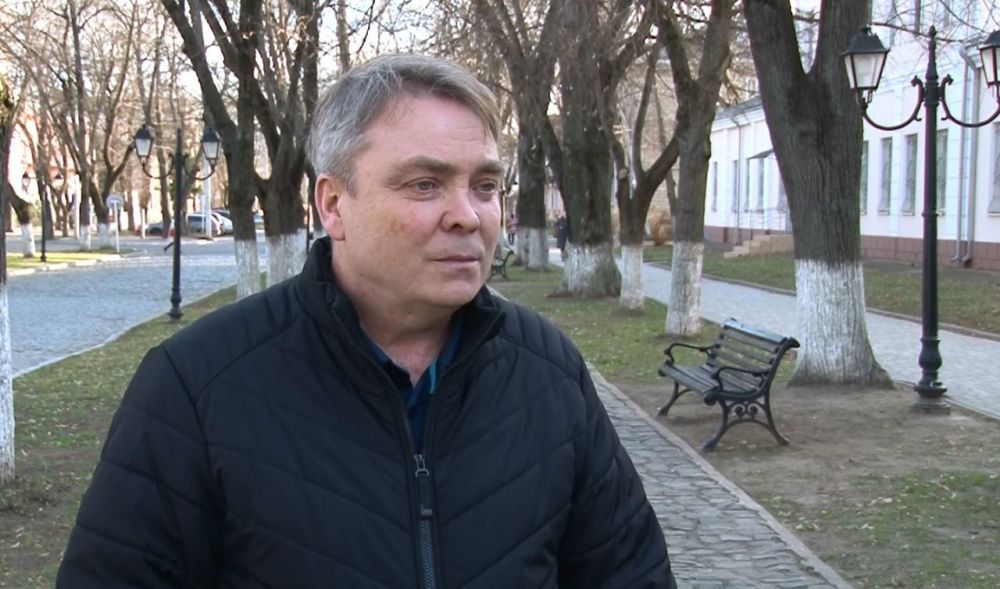 ���� �������. �� ���� � ������ ���������. � ���� ���������� �����, ��� � ������, � �� ���� ���� ������. ����� ���� ������, ������� ��������. ���� �������� � ��� ������ �������� ���� ���, ���� �����. �������� ������ �� ������� ������, �� ����������